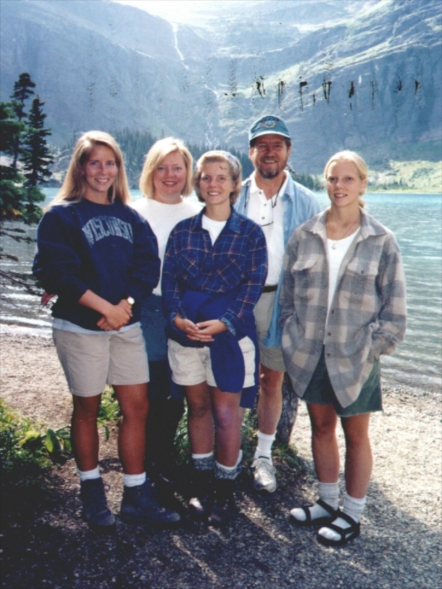 J-n-J-Christmas-Cards/640x480_Keep1995 12 CC Tom and Trisha Peterman (Oct 27, 2025 at 4-24-16 PM).jpg
